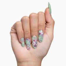Lilly's Nails LR